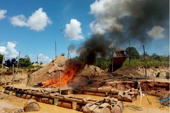 Comuneros y vigilantes de San José de Karene desalojan a mineros ilegales de su territorio