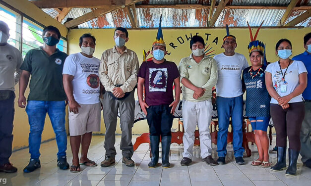 Comunidad nativa Puerto Azul Mberowe presenta demandas indígenas ante congresista Alexander Lozano