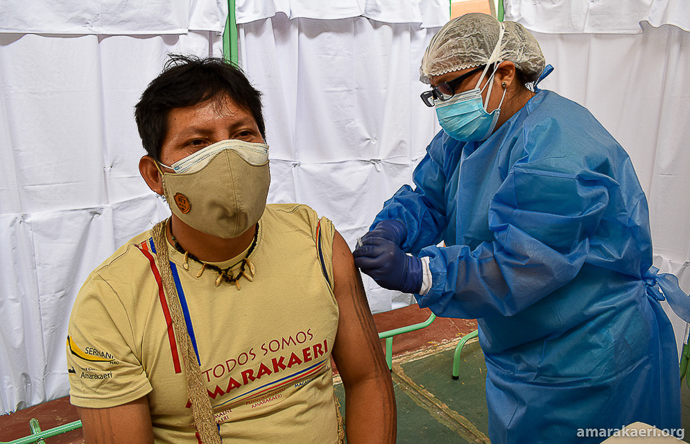 Indígenas residentes en Puerto Maldonado reciben vacuna contra COVID-19