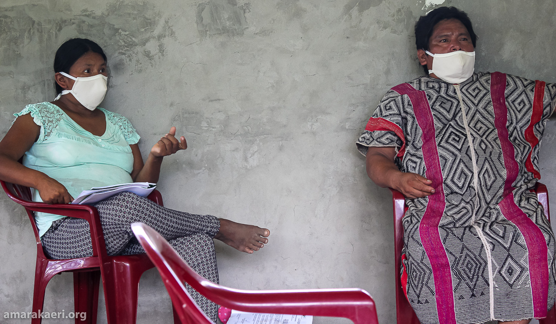 Miembros de la comunidad nativa Shipetiari