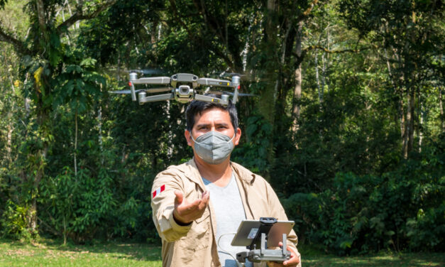 Técnicos y especialistas de Amarakaeri culminan curso sobre herramientas tecnológicas con entrenamiento de drone VTOL