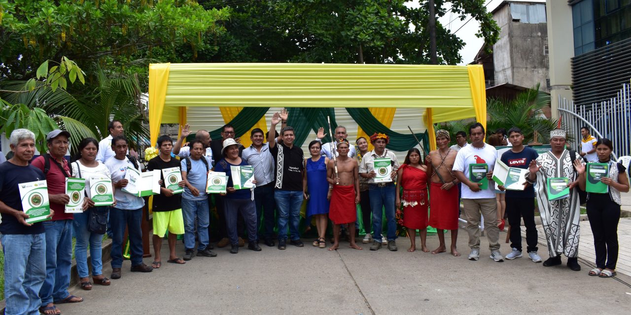 Goremad entrega títulos a las comunidades nativas Diamante y Shipetiari