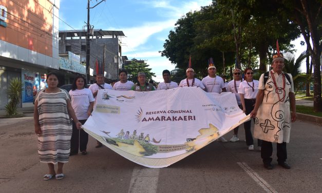 Cogestión de la Reserva Comunal Amarakaeri sensibiliza a la población sobre la importancia del área a través de pasacalle y cineforo
