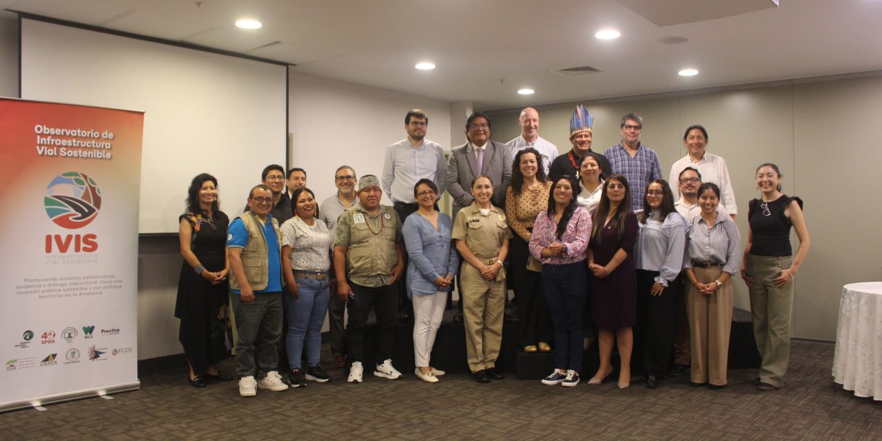 Representantes de organizaciones de sociedad civil y del Estado comparten experiencias sobre infraestructura sostenible y cierre de brechas en la Amazonía